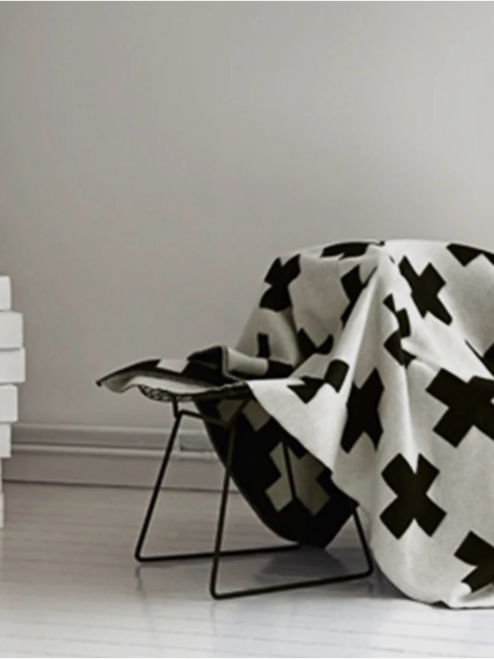 Black & White Cross Pattern Throw Blanket Faux Pia Wallen